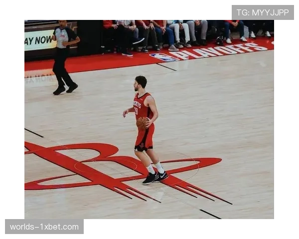 深度报道：五外（Five-Out）阵容的流行，如何倒逼中锋开发外线防守技能